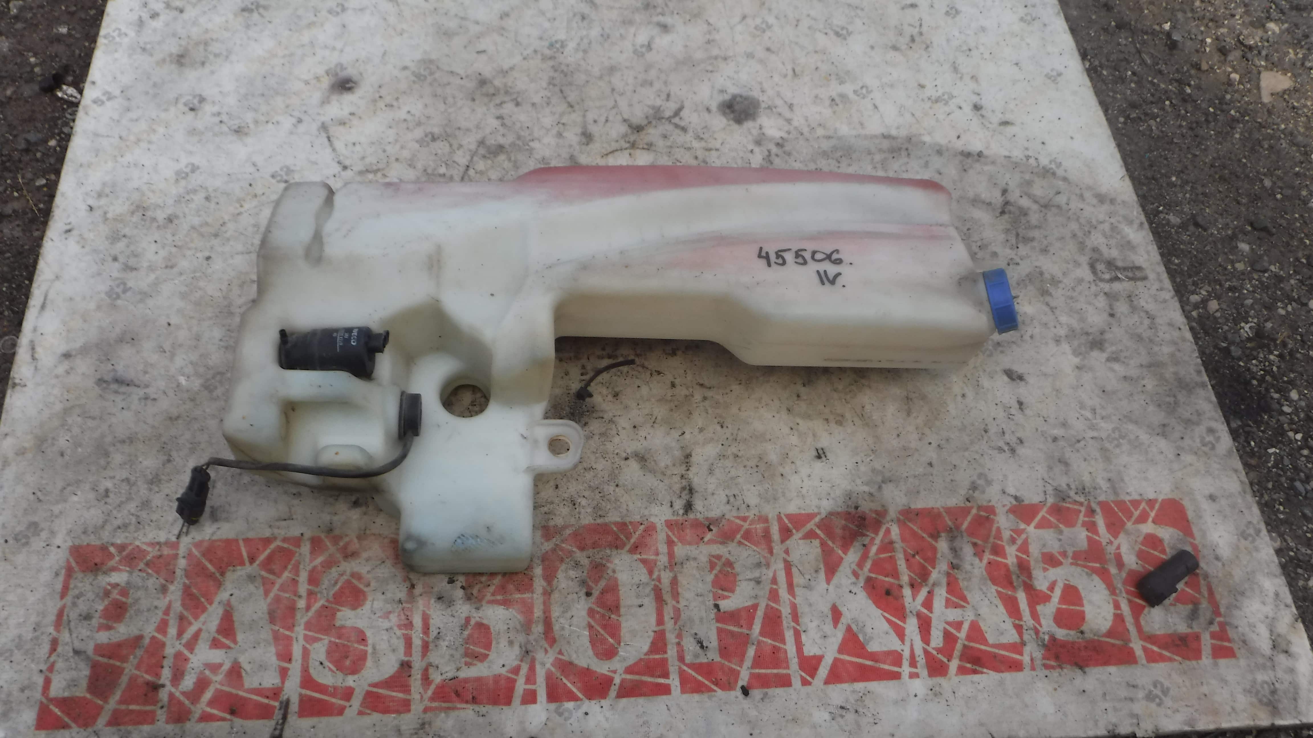 Бачок омывателя лобового стекла Ивеко Стралис Iveco Stralis 2002 Евро 3 Курсор 10 504011556